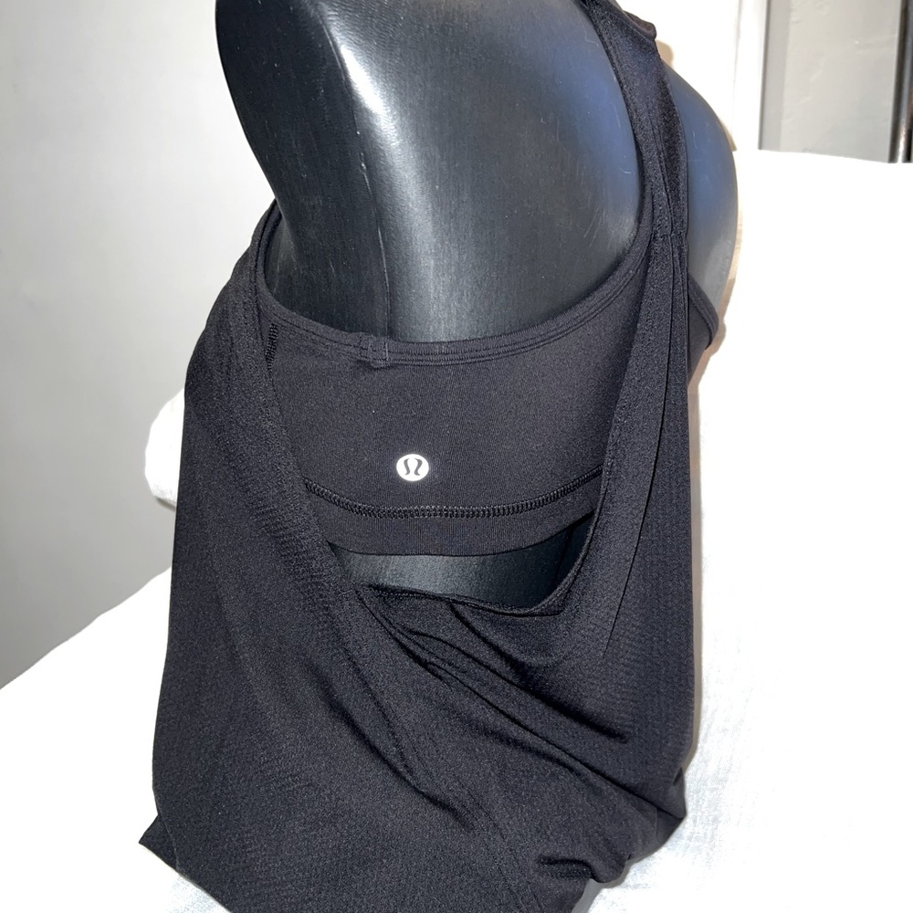 LULULEMON ATHLETIC TANK WITH ATTACHED SPORTS BRA